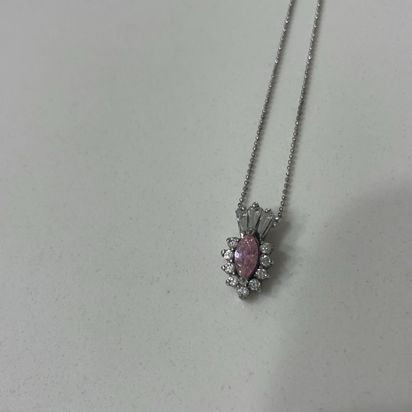 Elegant Pink and Silver Jewelry Set - Picture 5 of 6